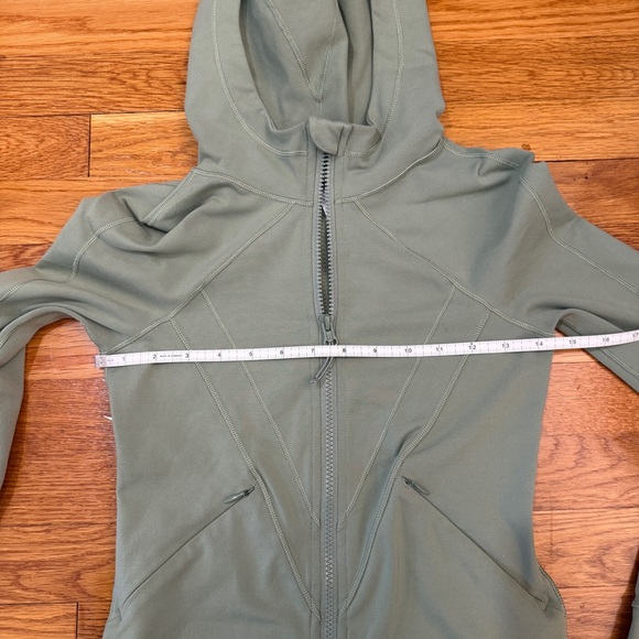 Ivivva (Lululemon) Hooded Define Style Jacket in Light Green - Girls Size 10 - Picture 3 of 9